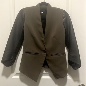 Slate & Willow Army Green and Black Faux Leather Single Button Blazer (Size 0)  